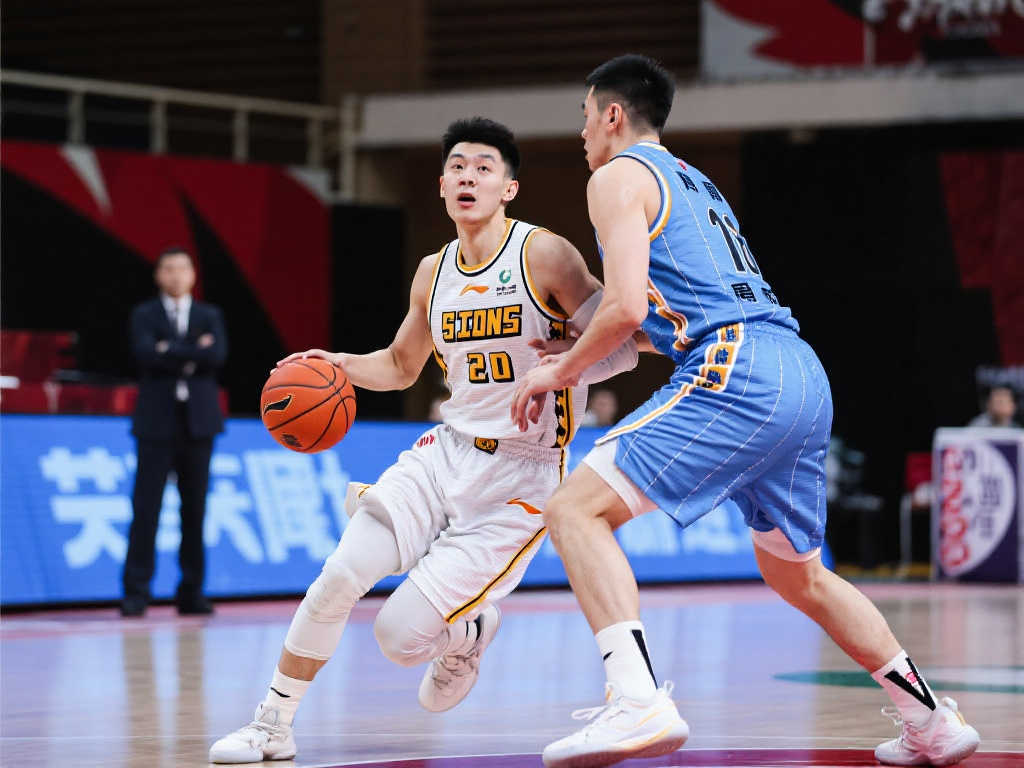 速引起了球 速引起了球